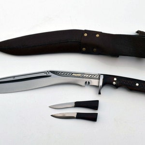 12 Inches Commando (fighting), handmade khukuri from Nepal, rosewood handle, leather sheath.
