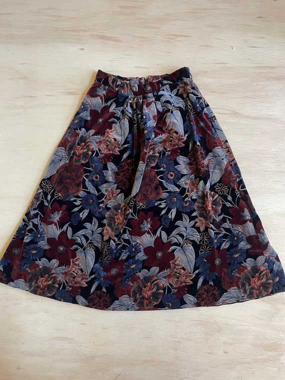 Velvety Floral Midi Skirt (M)