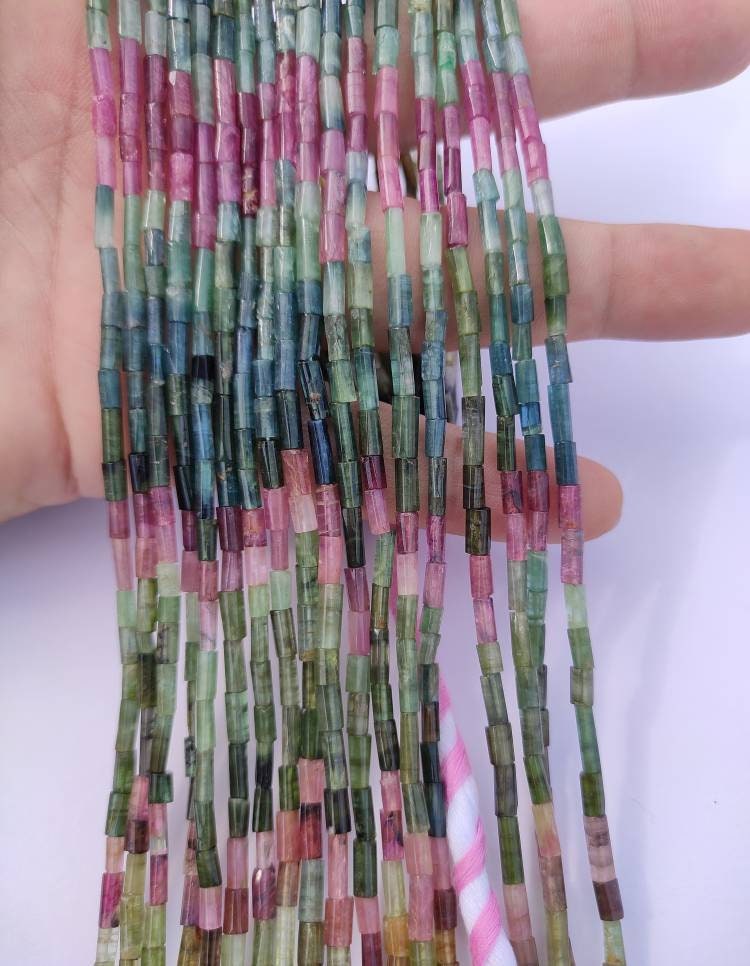 Glitter Pipe Cleaners 50 Twisted Tinsel Sticks in Assorted Colours for  Craft or Art Project, Scrapbooking, Journaling, Collages, Party Games