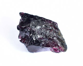 AAA+ 139.75 Ct Very Rare Natural Red Painite Rough Unheated Burmese Facet (GIT) Certified Very nice Quality 38.55 x 23.08 x 17.81 mm