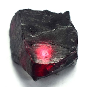 AAA+ 60.05 Ct Very Rare Natural Red Painite Rough Unheated Burmese Facet (GIT) Certified Very nice Quality 21.93 x 17.21 x 11.34 mm