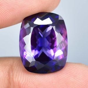 Gemma sciolta da 22,50 ct di zaffiro bicolore viola blu viola giava prugna da 18 x 14 mm, certificata GIT, da utilizzare per realizzare anelli e pendenti con pietre preziose di fiordaliso immagine 2