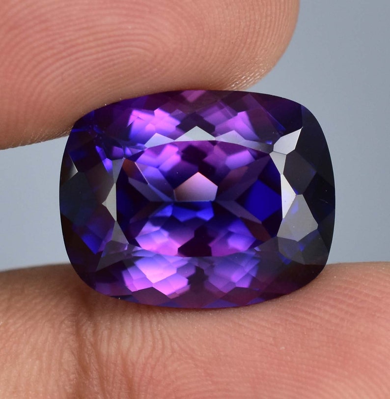 Gemma sciolta da 22,50 ct di zaffiro bicolore viola blu viola giava prugna da 18 x 14 mm, certificata GIT, da utilizzare per realizzare anelli e pendenti con pietre preziose di fiordaliso immagine 4