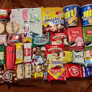XXL 5LB Authentic Korean Snacks, Ramen & Face Mask Gift Box 65-75 Unique Items Sampler College Care Package Employee Appreciation