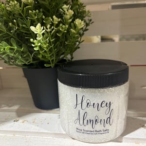 16oz Scented Bath Salts - Honey Almond