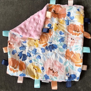 Minky Tag Baby Blanket - Kelly Floral