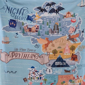 Couverture polaire Sherpa de voyage avec carte de Prythian | SOUS LICENCE OFFICIELLE | Sarah J. Maas Sjm ACOTAR Couverture pour bébé Velaris Cadeaux rat de bibliothèque Jeté Queen