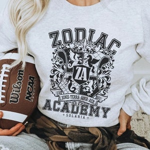 ☆ ☆ Heraldic Crest Sweatshirt Family crest sweatshirts