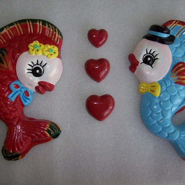 Vintage style Retro Kitsch Fish Wall Plaques - Red/Blue Pair with Hearts