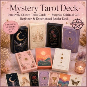 Pode incluir: Uma coleção de sete baralhos de tarot em várias cores, incluindo preto, creme, rosa, laranja e roxo. As caixas apresentam ilustrações douradas de luas, sóis, flores e olhos. O texto inclui Mystery Tarot Deck, Celestial, Luminous, Nocturne, Mystic, Soulful, Harmony e Essence.