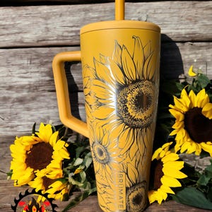 Brumate 30oz of 40oz Era of 35oz Muv-beker met handvat - Zonnebloem Full Wrap Design Full Wrap permanent lasergegraveerd