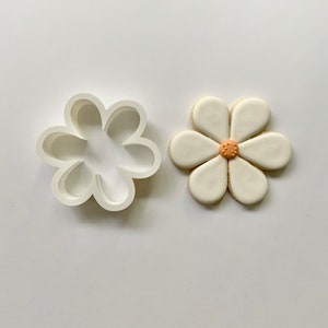 Daisy Cookie Cutter