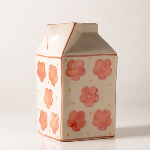 High-Quality Ceramic Vase with Whimsical Pink Flower Design