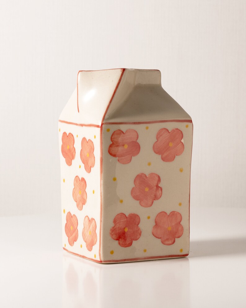 High-Quality Ceramic Vase with Whimsical Pink Flower Design