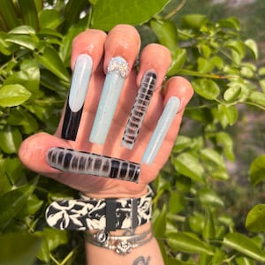 Glow in the dark Press On nails| Blue press on nails | Blue Glow In The Dark Nails | Long Press on nails | Extra Long Press On Nails