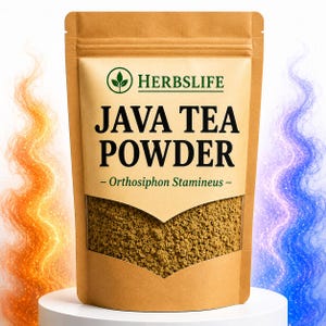 Könnte beinhalten: Ein brauner Papiertüte mit Java-Tee-Pulver, mit dem Text "Java Tea Powder - Orthosiphon Stamineus -" und dem Herbslife-Logo. Der Beutel enthält ein feines, braunes Pulver. Orange und blaue abstrakte Designs befinden sich auf beiden Seiten des Beutels.