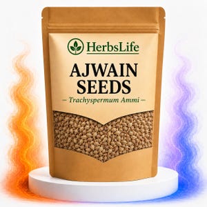 Puede incluir: Una bolsa de papel kraft marrón con semillas de ajwain, etiquetada HerbsLife AJWAIN SEEDS Trachyspermum Ammi. La bolsa tiene una ventana transparente que muestra las semillas pequeñas de color marrón claro sobre una base circular blanca.