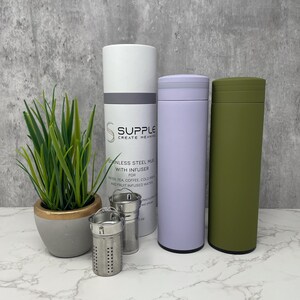 Engraved Name Water Bottle with Tea Infuser | Personalized Tumbler afbeelding 5