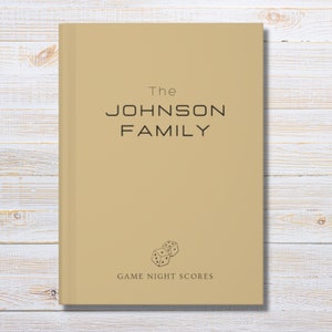 LIBRO DE PUNTUACIÓN de la noche de juegos familiares PERSONALIZADO / Regalos de juegos personalizados / Libro de registro de puntuación / Cuaderno divertido para juegos de fiesta / Regalo de inauguración de la casa