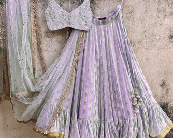 Demoiselles d'honneur Lehenga de mariage indien lavande lève-tôt, tenues de cocktail à volants faites à la main, costume de réception sur mesure
