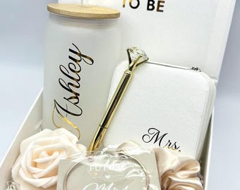 Future Mrs Engagement Gift Box for Her, New Mrs Gift Bride To Be Bridal Shower Gift, Personalized Name Just Engaged Gift for Women