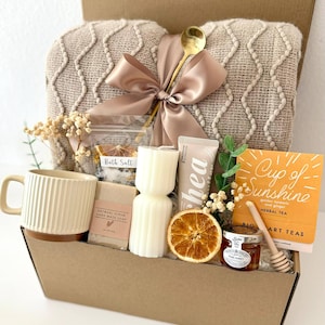 Self Care Gift Box, Blanket Gift Basket, Hygge Gift, Birthday Gift Set, Gift Box For Women, Mom Care Package For Her, Thank You Gift Idea Box 16