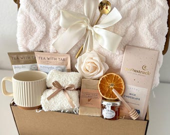 Hug In A Box, Thinking Of You Box, Encouragement Gift, Hygge Gift Box, Cozy Care Package for Women Mom Her Wife Blanket Gift Box with Mug