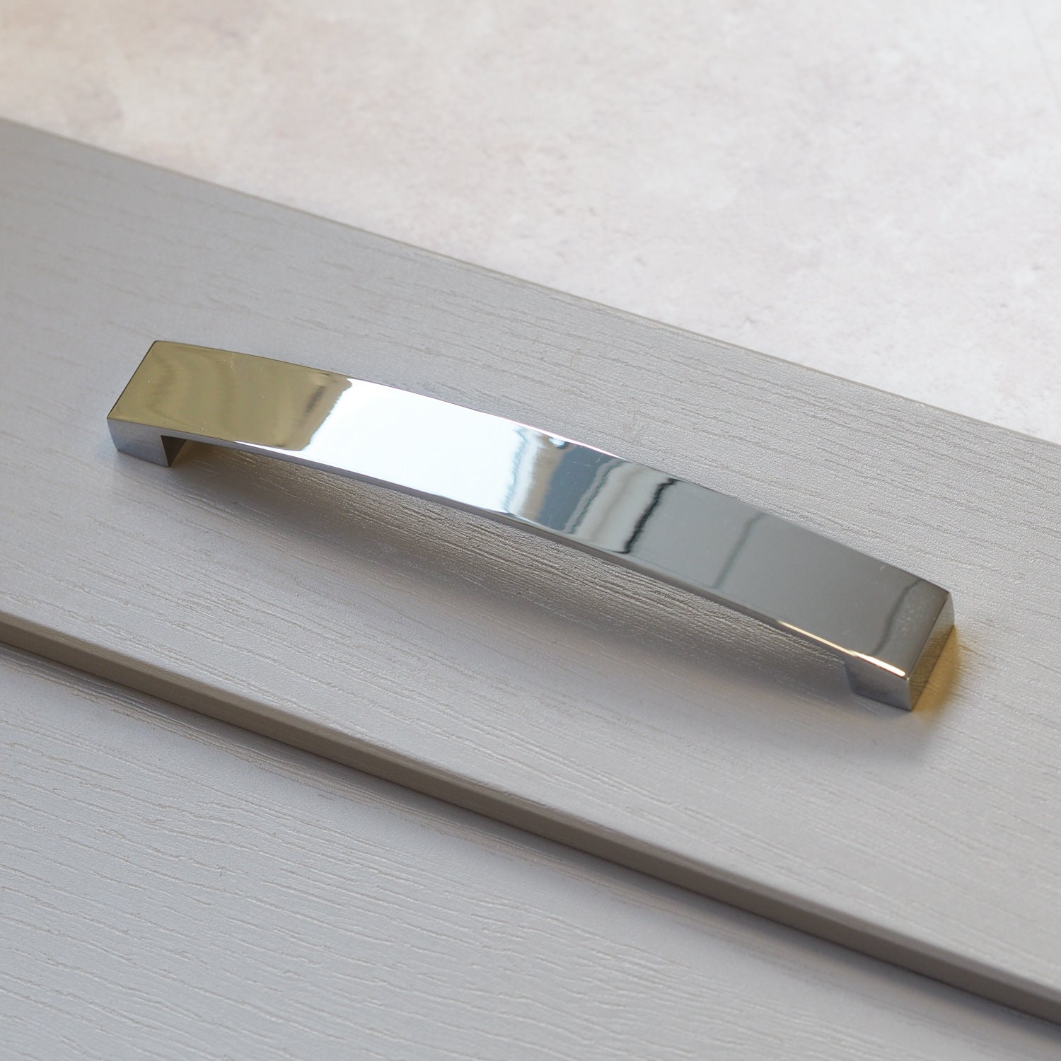 1 PEZZO - CHIUSURA MAGNETICA DA APPLICARE PER ARMADIETTI - FORZA 8KG