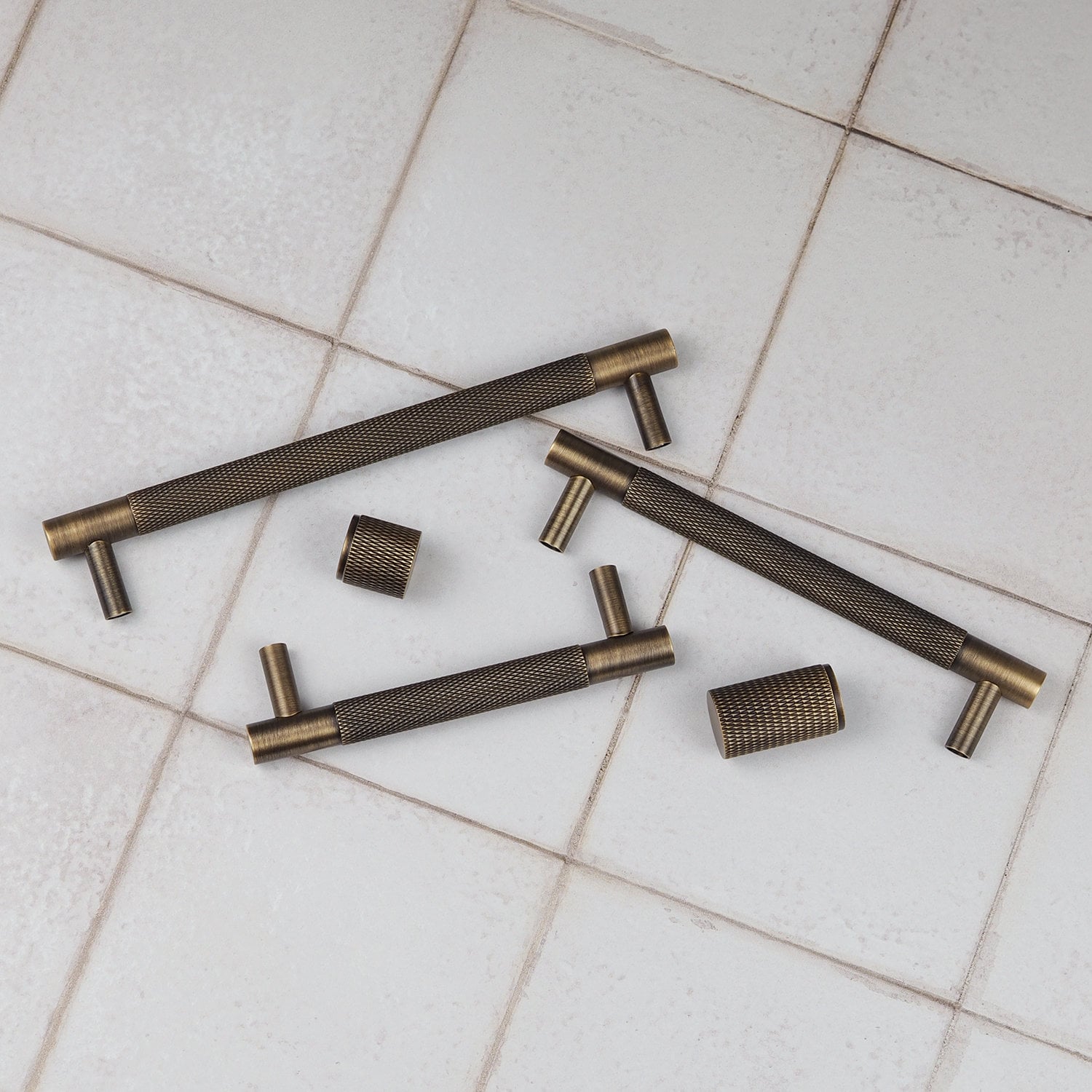 Antique Brass Knurled Solid Bar Kitchen Cabinet Handles & Matching ...