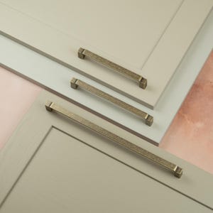 Antique Brass Stepped Cabinet Handles 160mm 192mm 320mm Pull Kitchen Cupboard Door Drawer Dresser Furniture Wardrobe Upcycle Replace