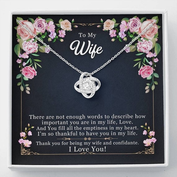 To My Wife Alluring Beauty Necklace – Inspireu Collections