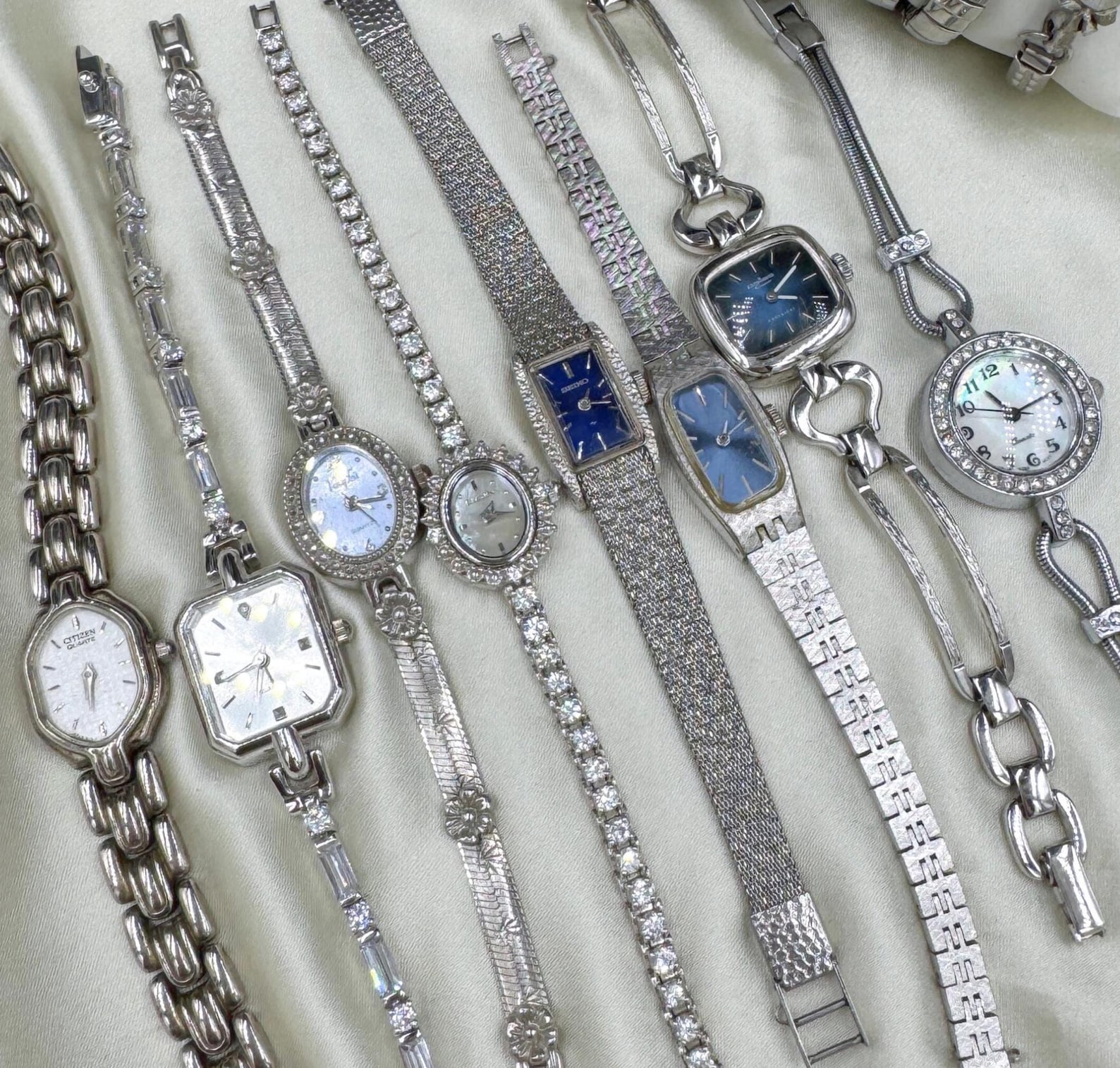 Mystery Vintage Dainty Womens Watch