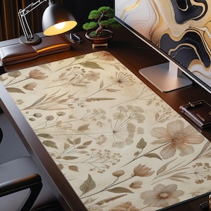 Wildflower Desk Mat – Boho Floral XXL Mouse Pad, Cottagecore Desk Decor, Botanical Desk Accessory, Large Office Mat, Nature Workspace Gift