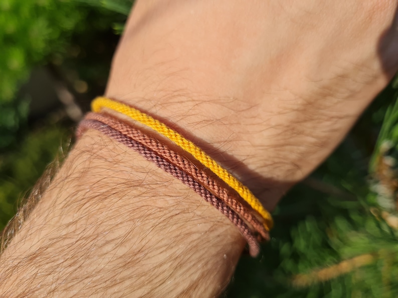 Ensemble de deux bracelets de vœux kumihimo de l'amitié noués unisexes dans des couleurs neutres, vives ou pastel image 5