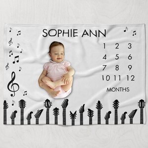 Manta con motivo de guitarra, manta para bebé con notas musicales en blanco y negro, regalo para bebé con inspiración musical, decoración minimalista para guardería con guitarra
