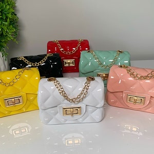 ✮DawnieJiminie✮ on X: My new baby Jimin's @dior olive mini gallop bag at  home. The natural color of the bag is so pretty and the material is  amazing. Some asked about my
