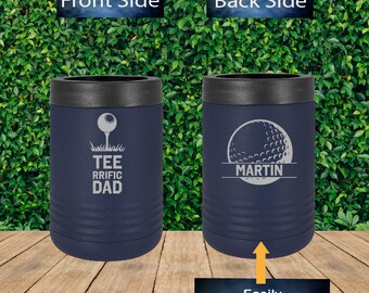 Gepersonaliseerde Tee Riffic Dad 2-zijdige golfblikkoeler, aangepaste golfdooskoeler, golfvaderblikkoeler, geïsoleerde golfbeker
