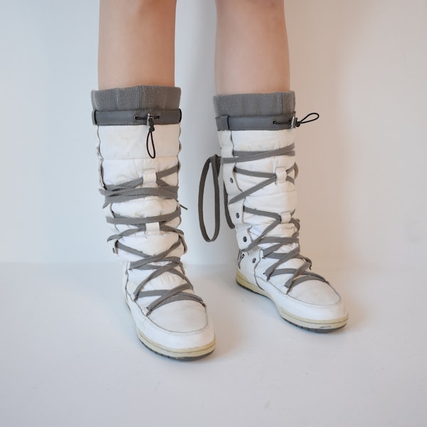 Mid 00s REPLAY puffer white lace up snow boots / Replay white moon boots