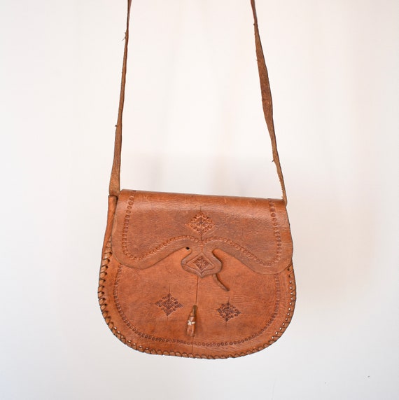 true late 60s hippie leather bag / round leather … - image 3