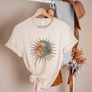 Boho Sun and Moon Shirt Celestial Tshirt Indie Clothing Bohemian Shirts Aesthetic Clothes Vintage Sun Shirt Ladies Graphic Tee Trendy Tees