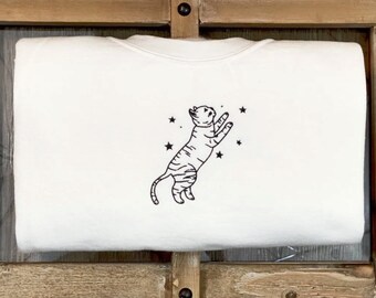 Vintage Embroidered Sweatshirt Cat Crewneck Sweatshirt Embroidered Vintage Cat Sweater for Women Gift for Cat Lover Cat Mom Celestial Shirt