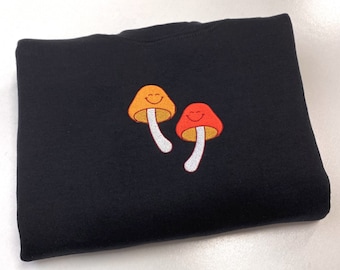 Vintage Mushroom Embroidered Crewneck Sweatshirt Mushrooms Crew Neck Aesthetic Clothes Retro 70s Clothing Groovy Sweatshirts Mushroom Gifts