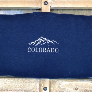 Embroidered Colorado Sweatshirt Colorado Crewneck Colorado Mountains Pullover Colorado Sweater Embroidered Home State Shirt Trendy Crewnecks