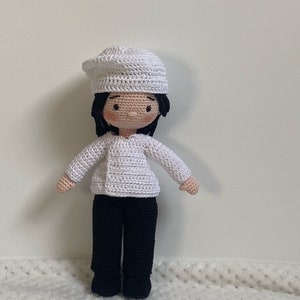 Monica Geller - crochet pattern