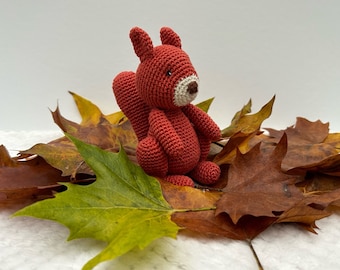 Gaspard the squirrel - crochet pattern / Gaspard l'écureuil - patron de crochet