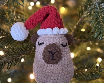 Christmas capybara - crochet pattern