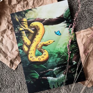 Serpiente y mariposa (postal mediana 5" x 7")