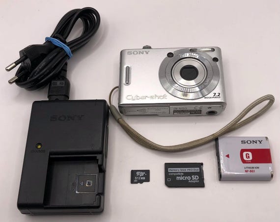 ソニーサイバーショットDSC-w35 Sony Cyber-shot DSC-W35 7.2MP Digital Camera - Silver for sale