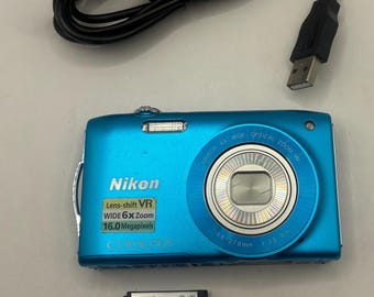 Nikon coolpix S3300 - compact camera