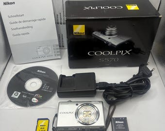 Nikon coolpix S570 - compact camera